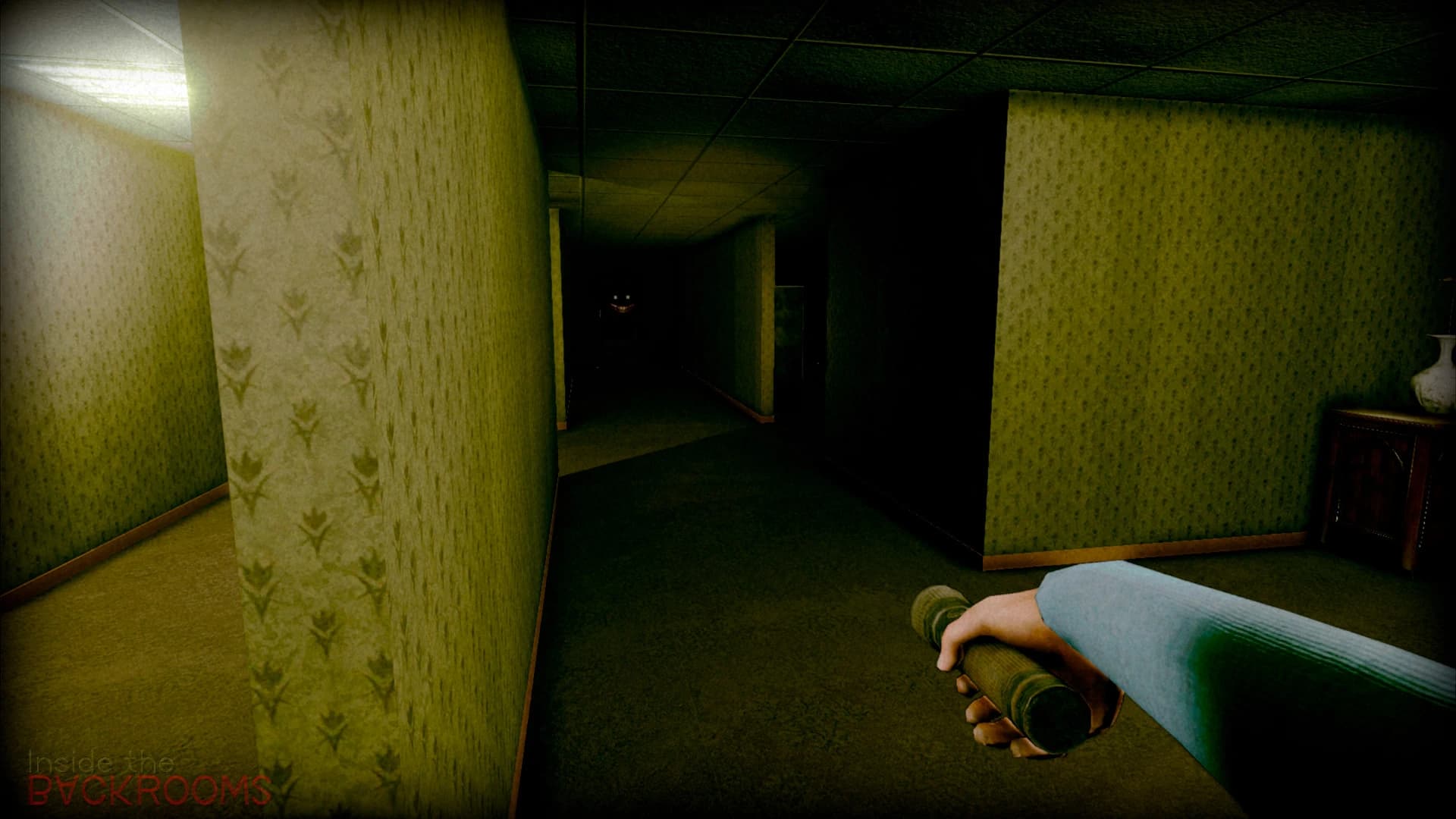 https://media.imgcdn.org/repo/2023/06/inside-the-backrooms/649921d010c7c-inside-the-backrooms-screenshot8.webp