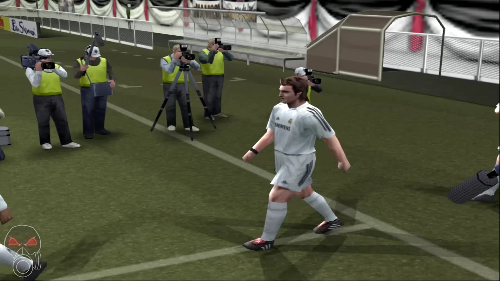 https://media.imgcdn.org/repo/2023/08/pro-evolution-soccer-5/64eec2625e50f-pro-evolution-soccer-5-screenshot1.webp